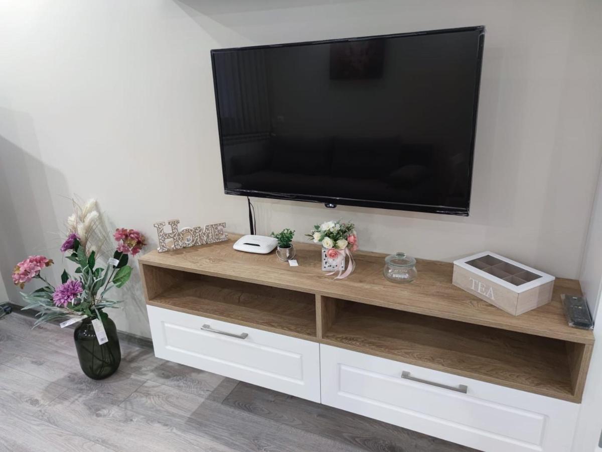 Flowers Apartment ドブリチ エクステリア 写真