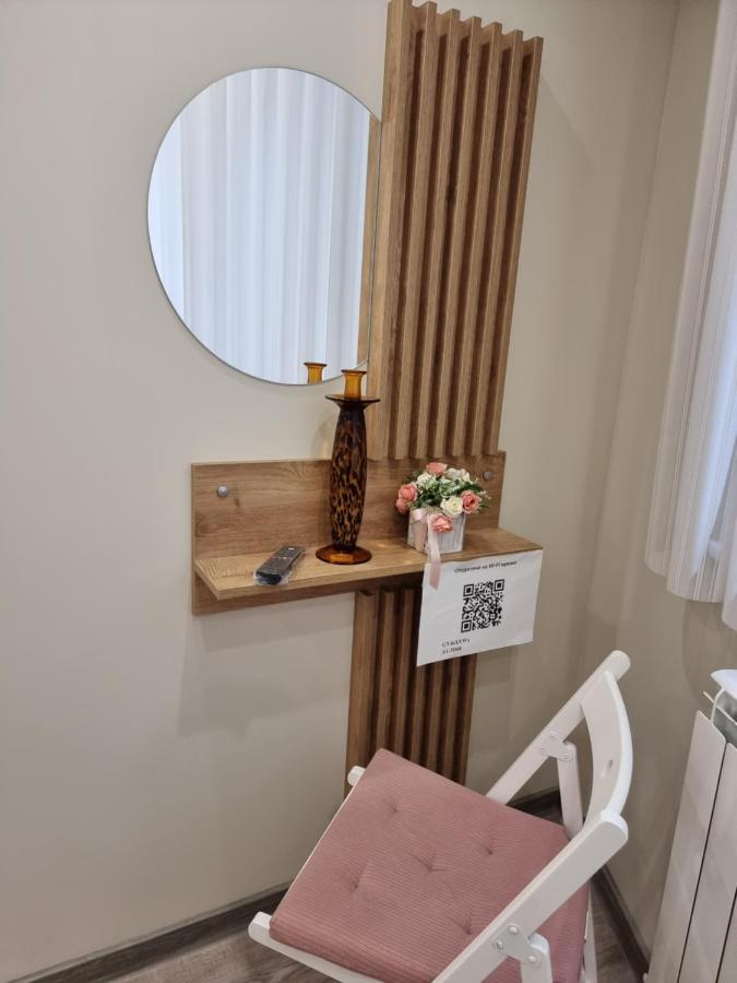 Flowers Apartment ドブリチ エクステリア 写真